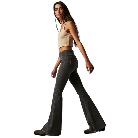 Free People Gray Penny Pull On Stretch Denim Flare Retro Jeans Women’s 27 - Picture 1 of 15